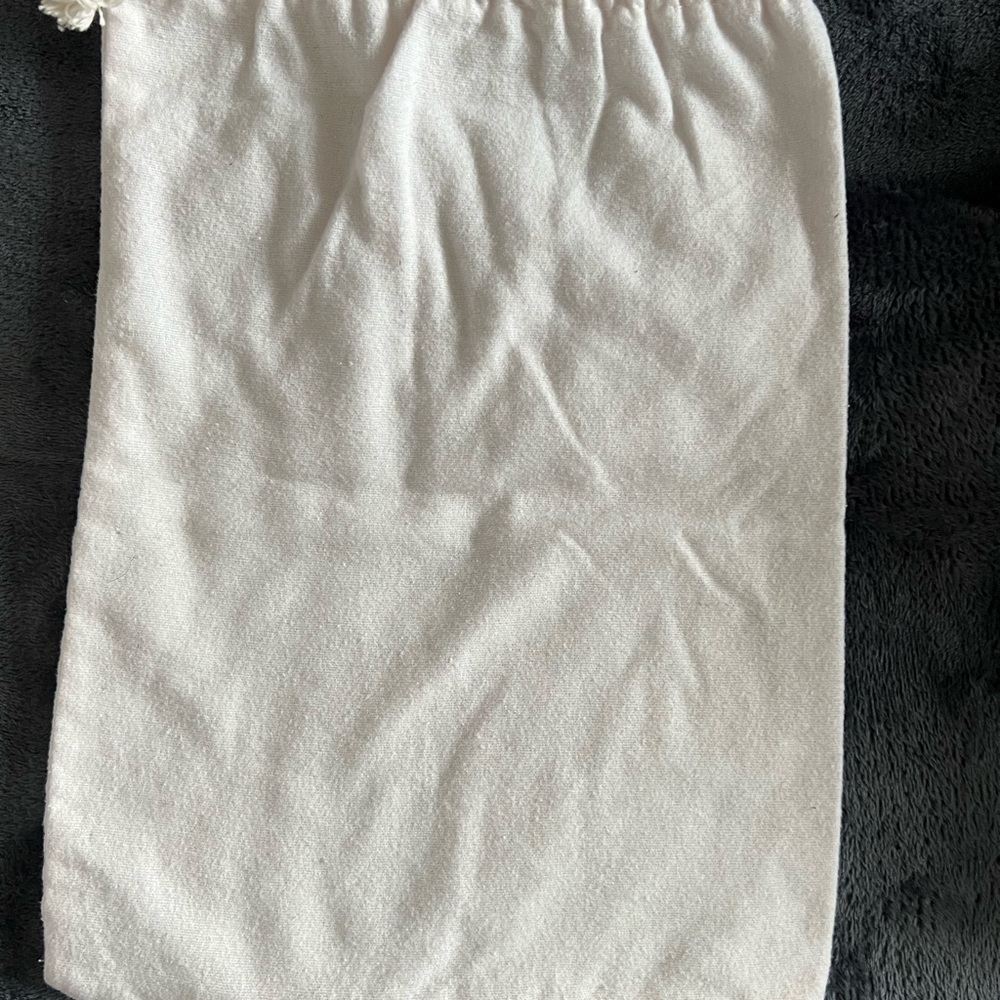 St. John Dust Bag - Picture 2 of 7
